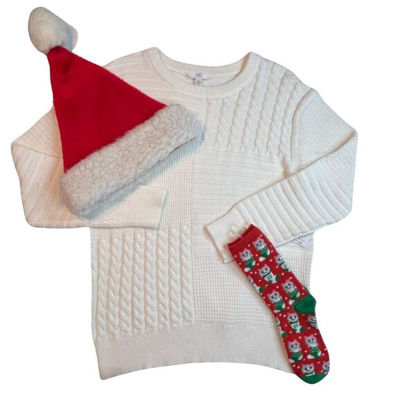 Time And True Sweater Womens Large Ivory Classic Knit Top Socks Santa Hat Set - Picture 1 of 16